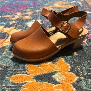 Stylish Tan Leather Mules with Buckle